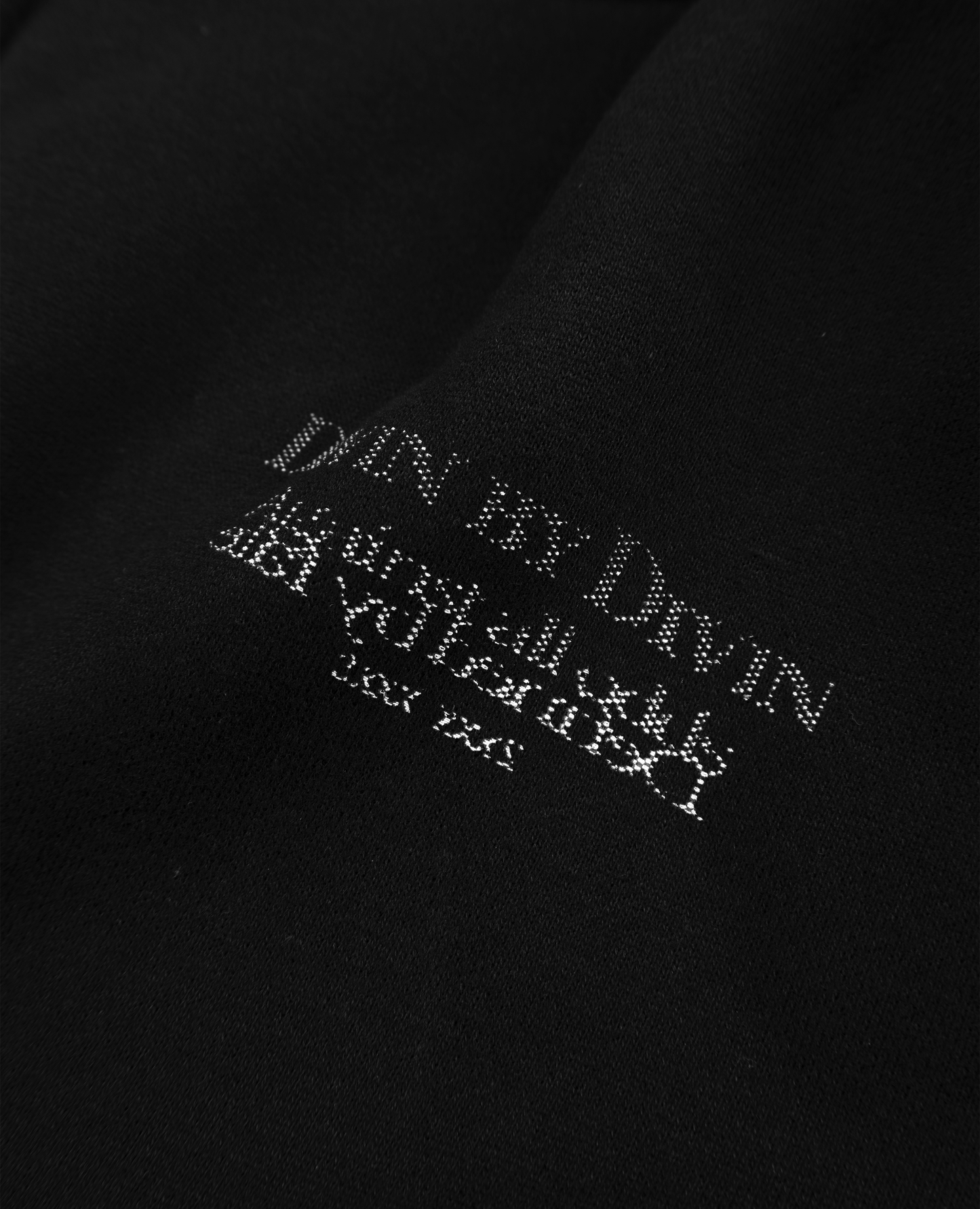 Zippé Hole Print – Noir